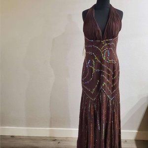 LONG DRESS WITH V-NECK